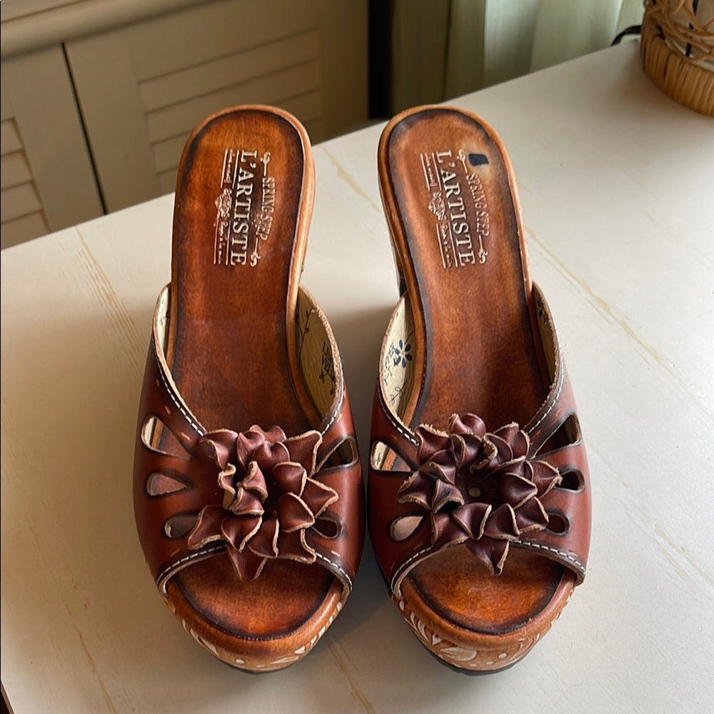 L'ATISTE Brown Leather Women's Sandals